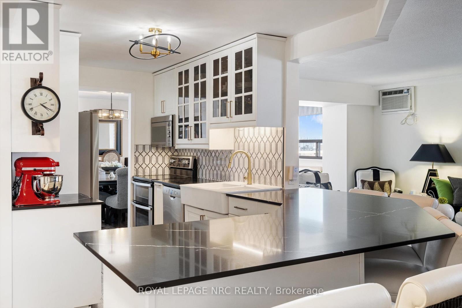 












602 - 141 CHURCH STREET

,
St. Catharines (Downtown),




Ontario
L2R7L7

