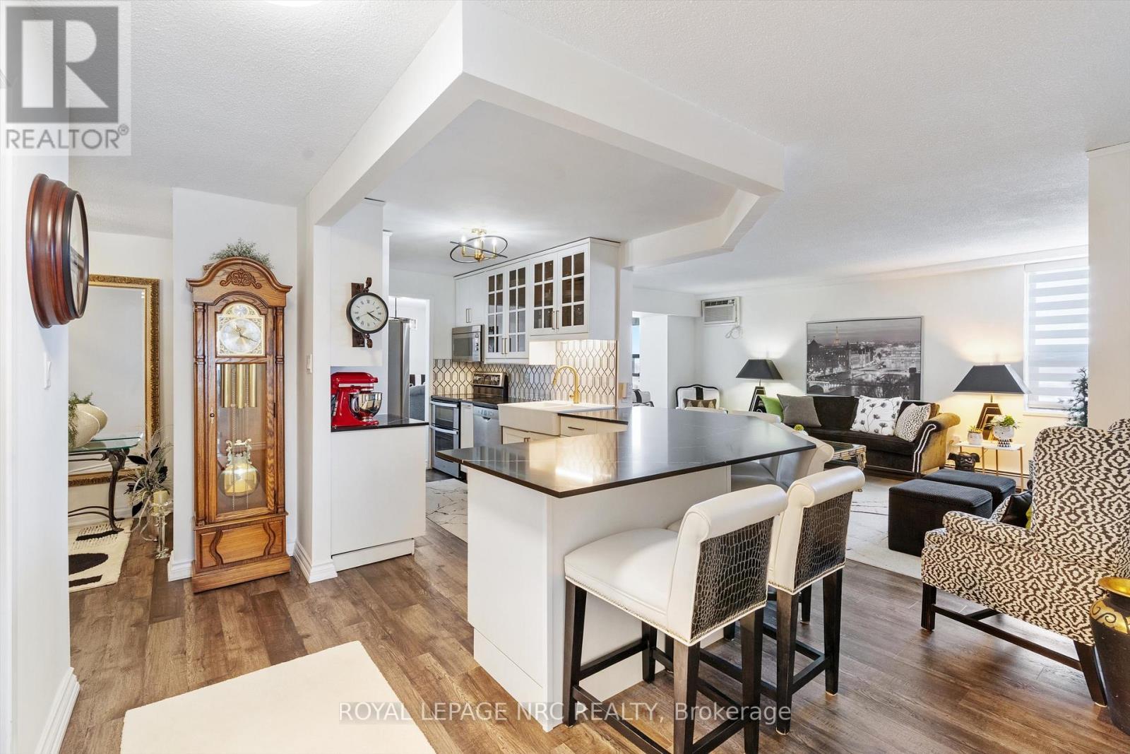 












602 - 141 CHURCH STREET

,
St. Catharines (Downtown),




Ontario
L2R7L7

