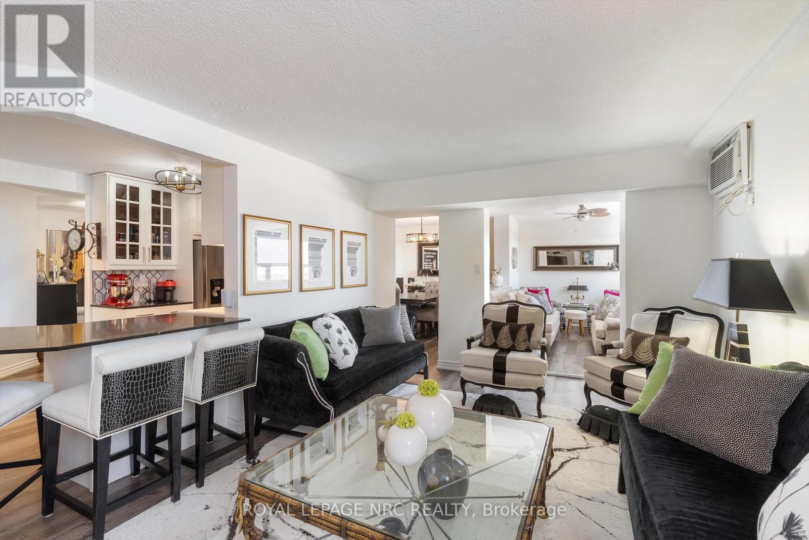 












602 - 141 CHURCH STREET

,
St. Catharines (Downtown),




Ontario
L2R7L7

