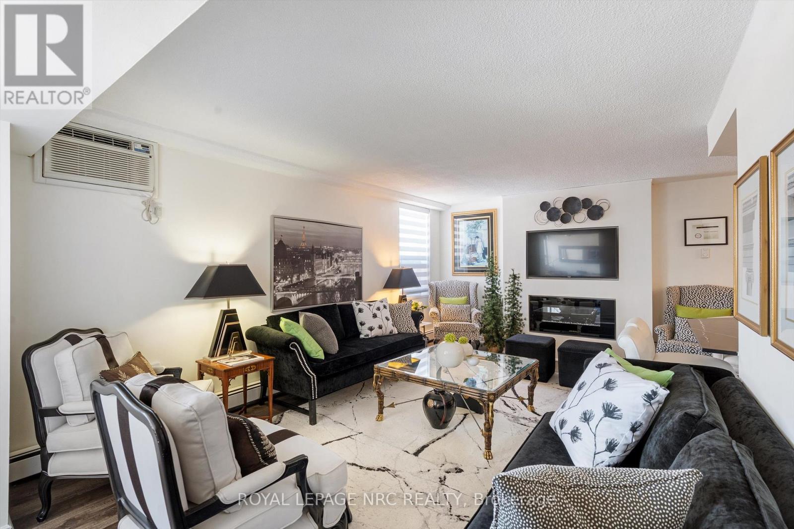 












602 - 141 CHURCH STREET

,
St. Catharines (Downtown),




Ontario
L2R7L7

