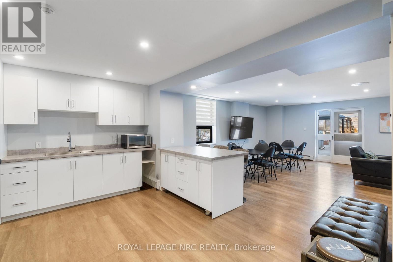 












602 - 141 CHURCH STREET

,
St. Catharines (Downtown),




Ontario
L2R7L7

