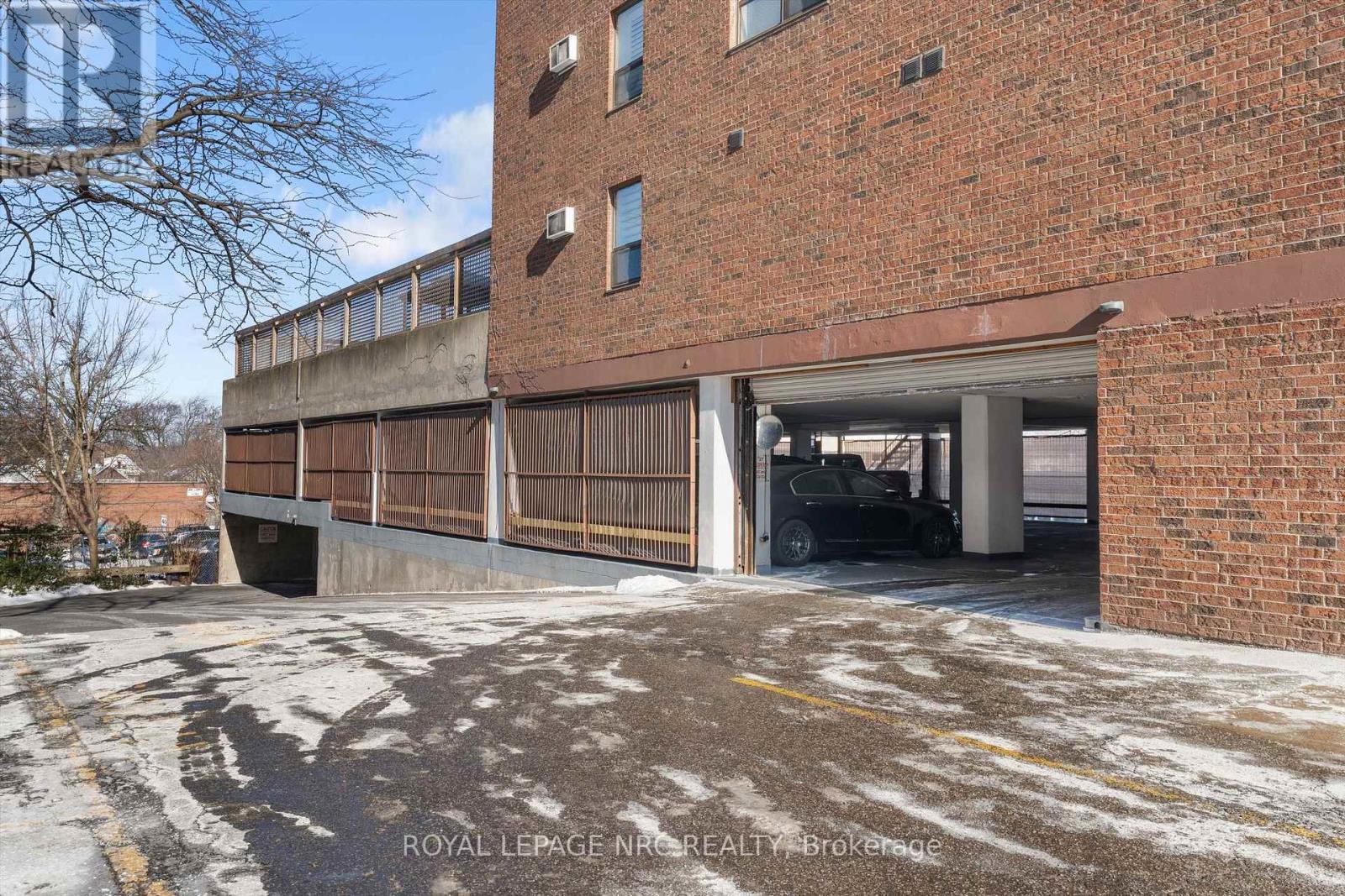 












602 - 141 CHURCH STREET

,
St. Catharines (Downtown),




Ontario
L2R7L7

