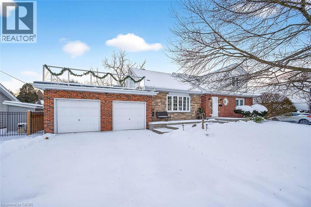 












912 BOOTHMAN Avenue

,
Burlington,




Ontario
L7T1P4

