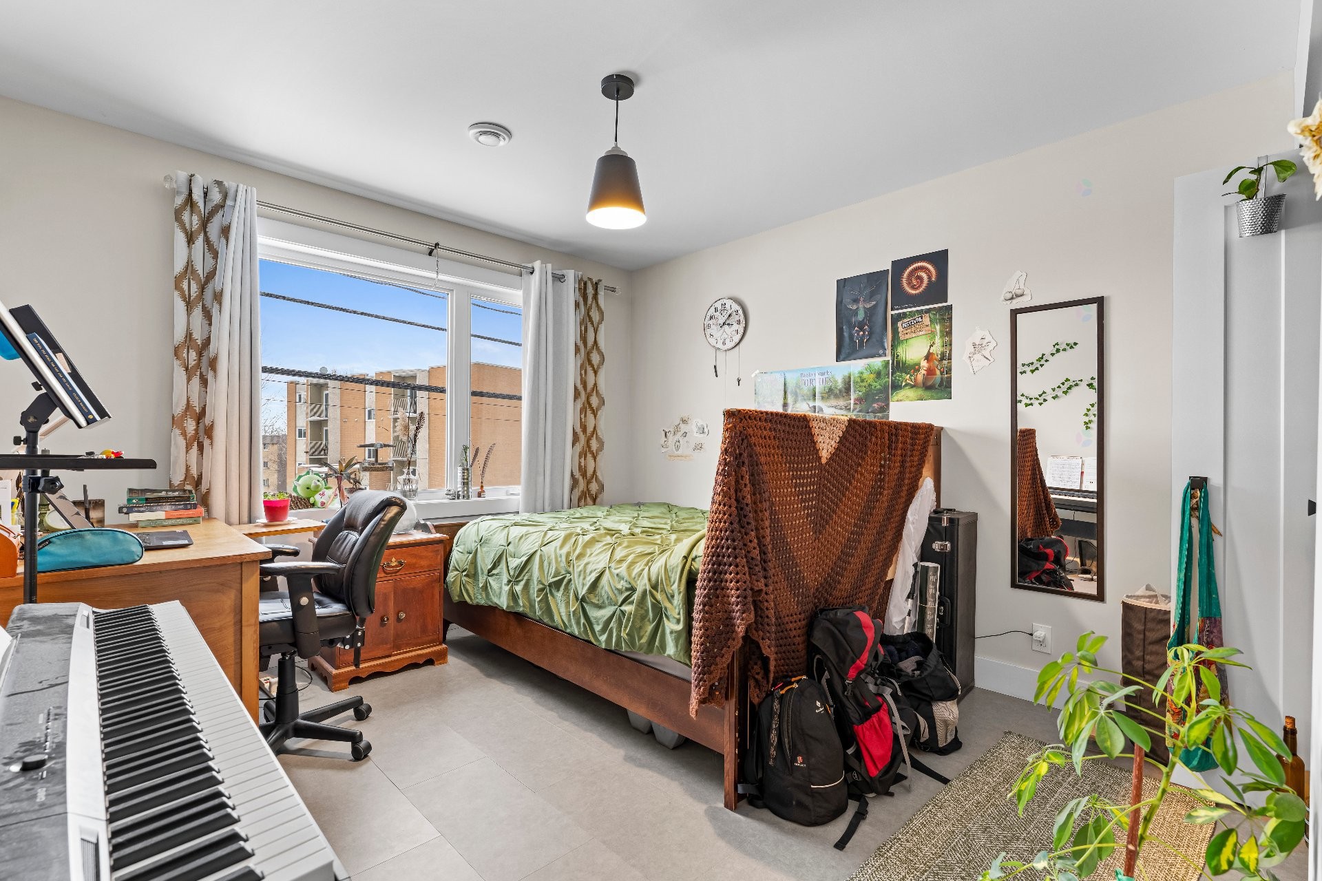 









711

 - 717


Rue de la Bruère

,
Sherbrooke (Fleurimont),




QC
J1E1K7

