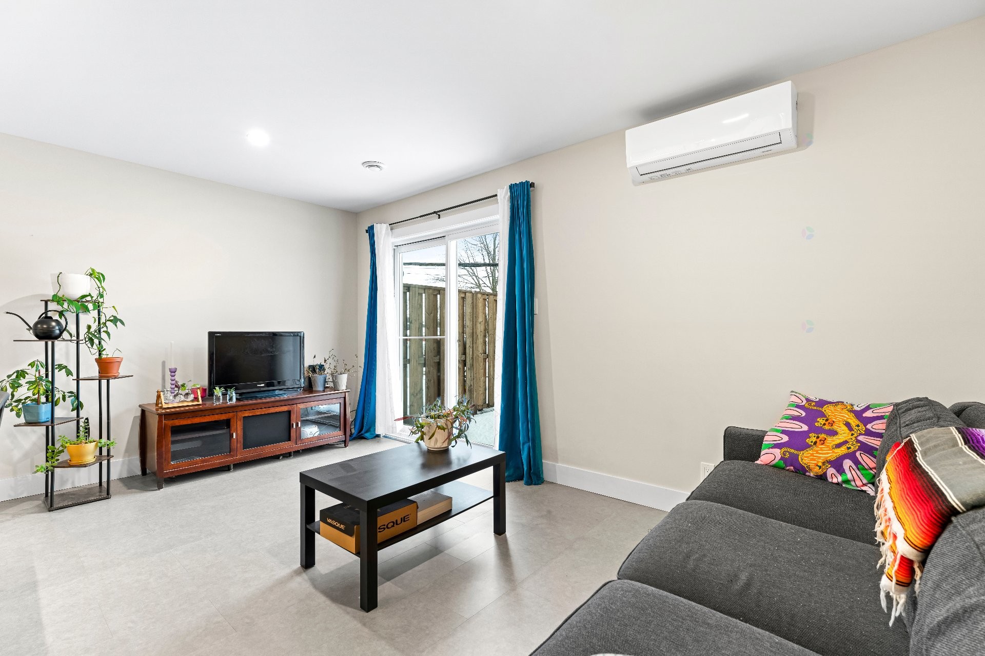 









711

 - 717


Rue de la Bruère

,
Sherbrooke (Fleurimont),




QC
J1E1K7

