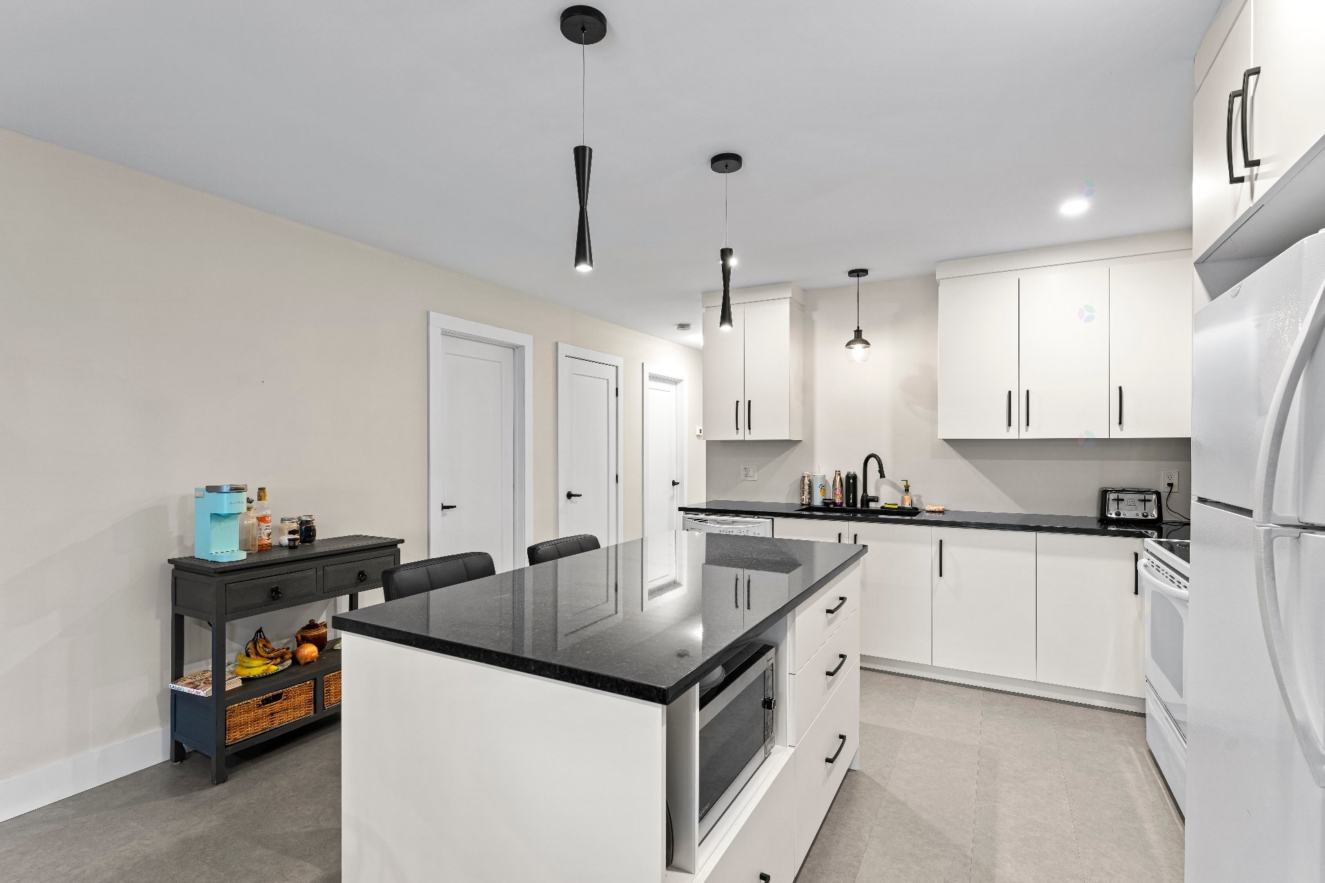 









711

 - 717


Rue de la Bruère

,
Sherbrooke (Fleurimont),




QC
J1E1K7

