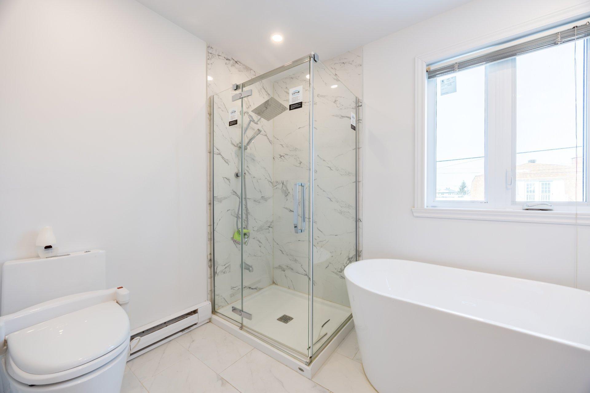 









1719


Rue Soucy

,
Longueuil (Saint-Hubert),




QC
J4T1A6

