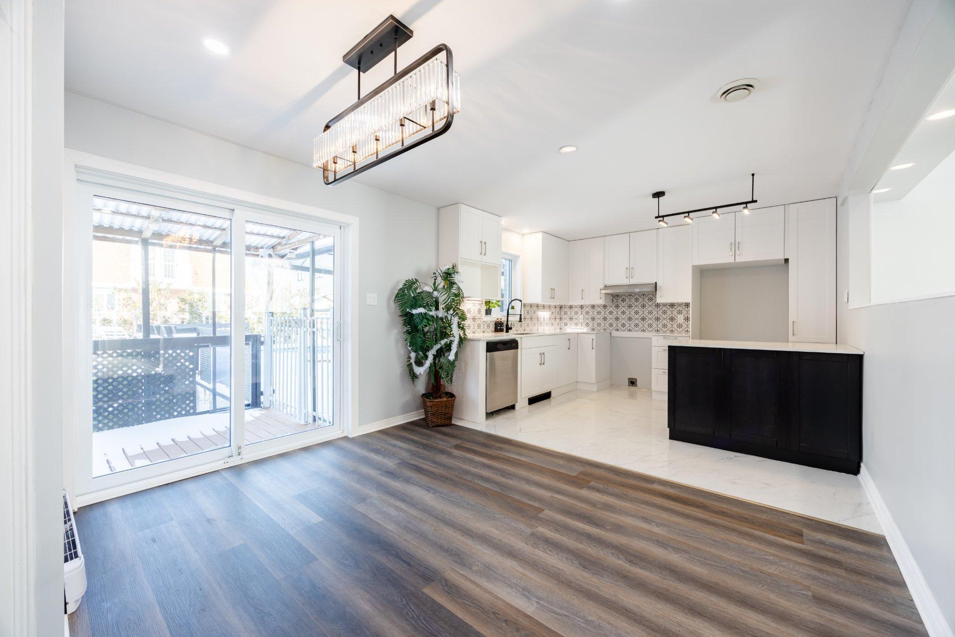 









1719


Rue Soucy

,
Longueuil (Saint-Hubert),




QC
J4T1A6

