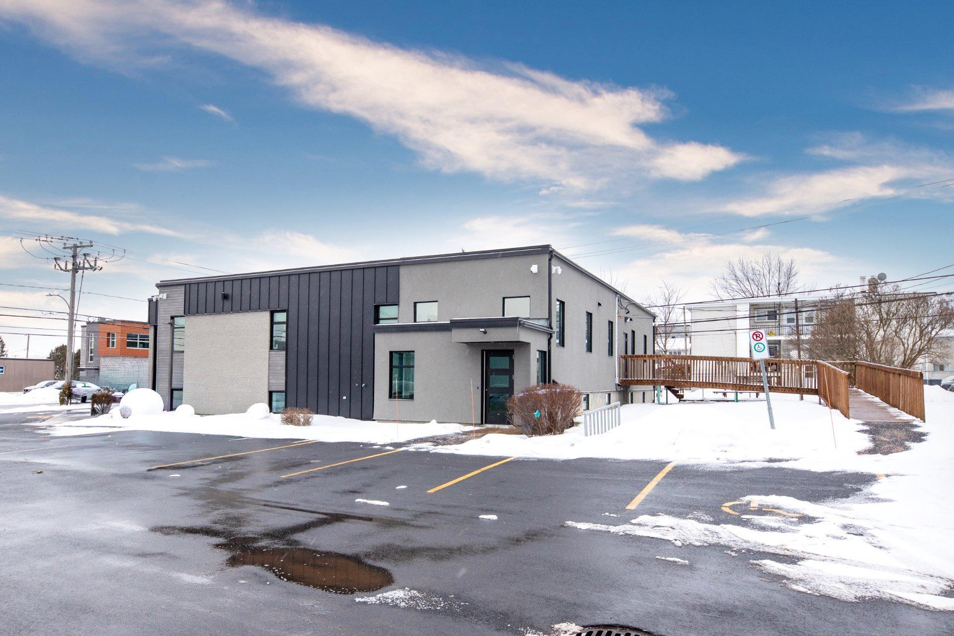 









460


Rue Jacques-Cartier S.

,
Saint-Jean-sur-Richelieu,




QC
J3B4K8

