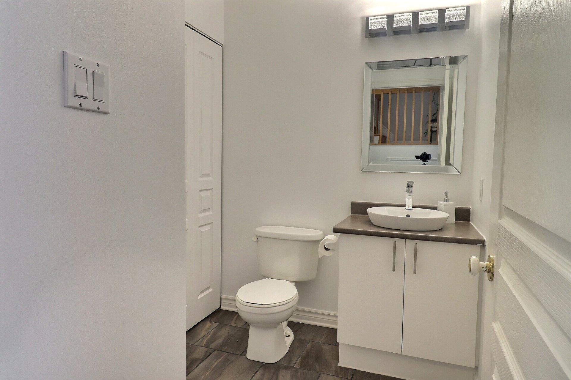 









6


Rue du Nordet

,
Gatineau (Hull),




QC
J8A3K6

