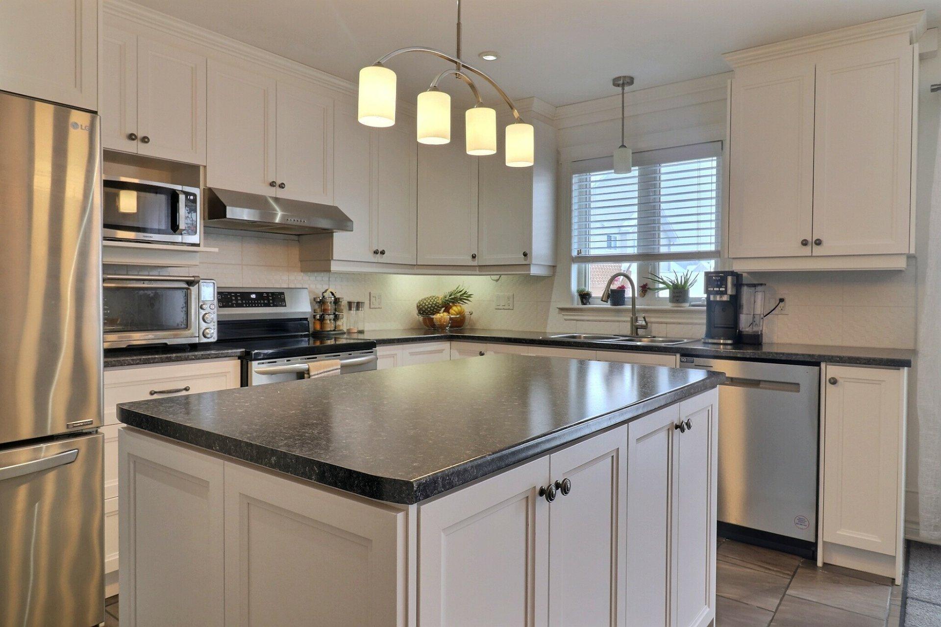 









6


Rue du Nordet

,
Gatineau (Hull),




QC
J8A3K6

