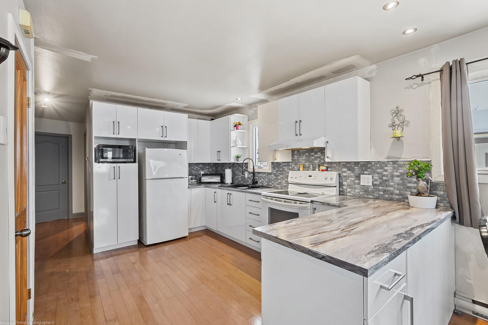 









1495


Mtée Masson

, 90,
Laval (Duvernay),




QC
H7C0H4

