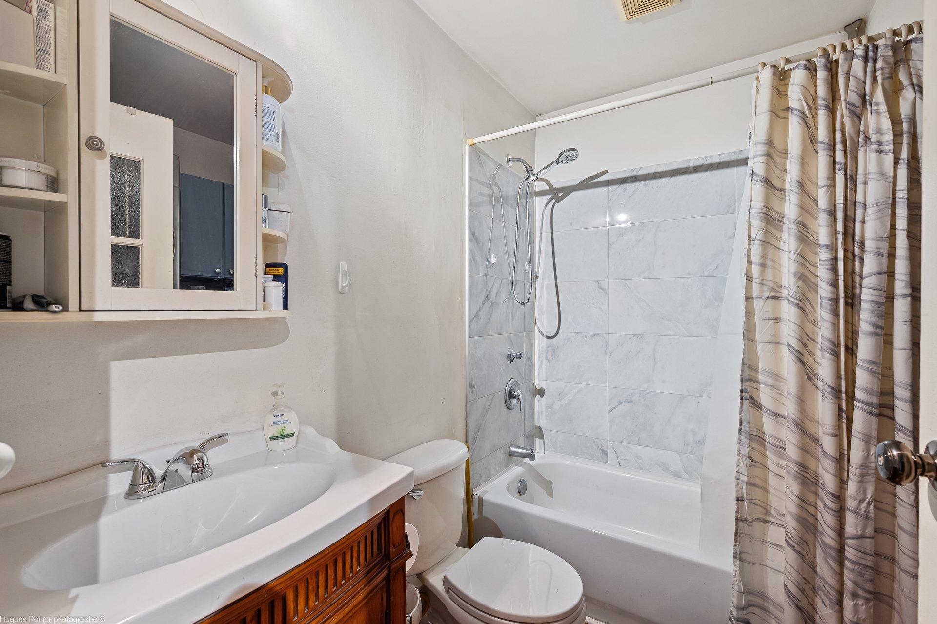 









1495


Mtée Masson

, 90,
Laval (Duvernay),




QC
H7C0H4

