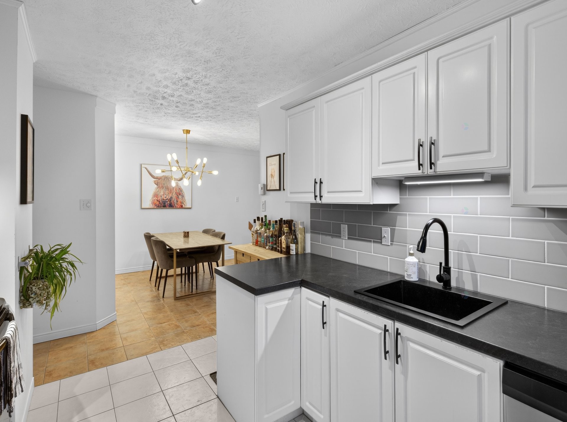 









4156


Rue Raymond-Bergeron

,
Sherbrooke (Les Nations),




QC
J1L2M6

