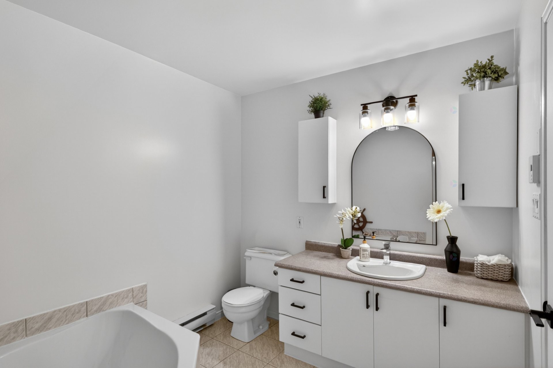 









4156


Rue Raymond-Bergeron

,
Sherbrooke (Les Nations),




QC
J1L2M6

