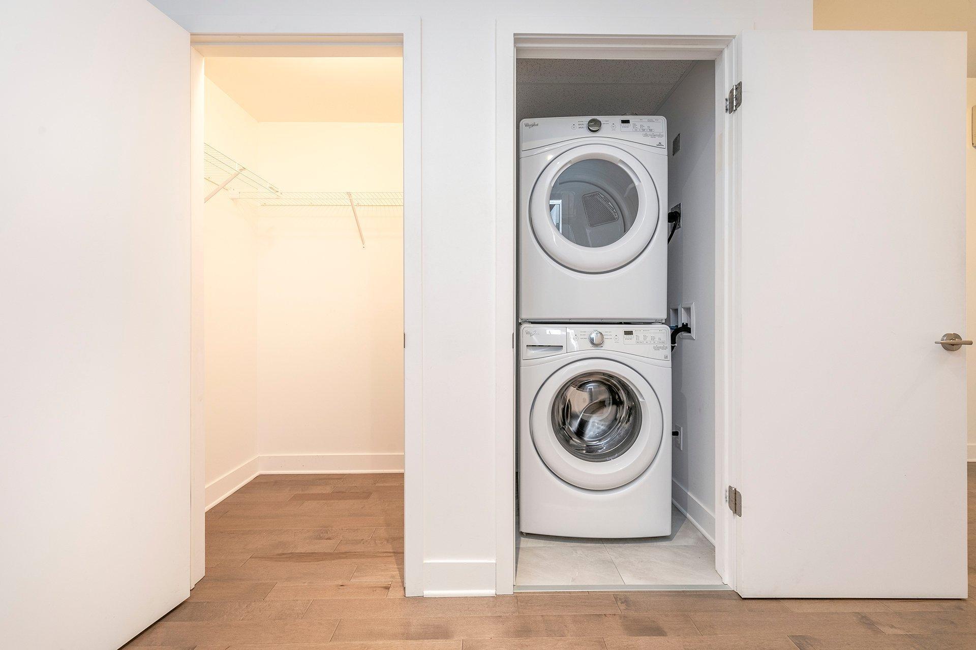 









4959


Rue Jean-Talon O.

, 405,
Montréal (Côte-des-Neiges/Notre-Dame-de-Grâce),




QC
H4P0B8

