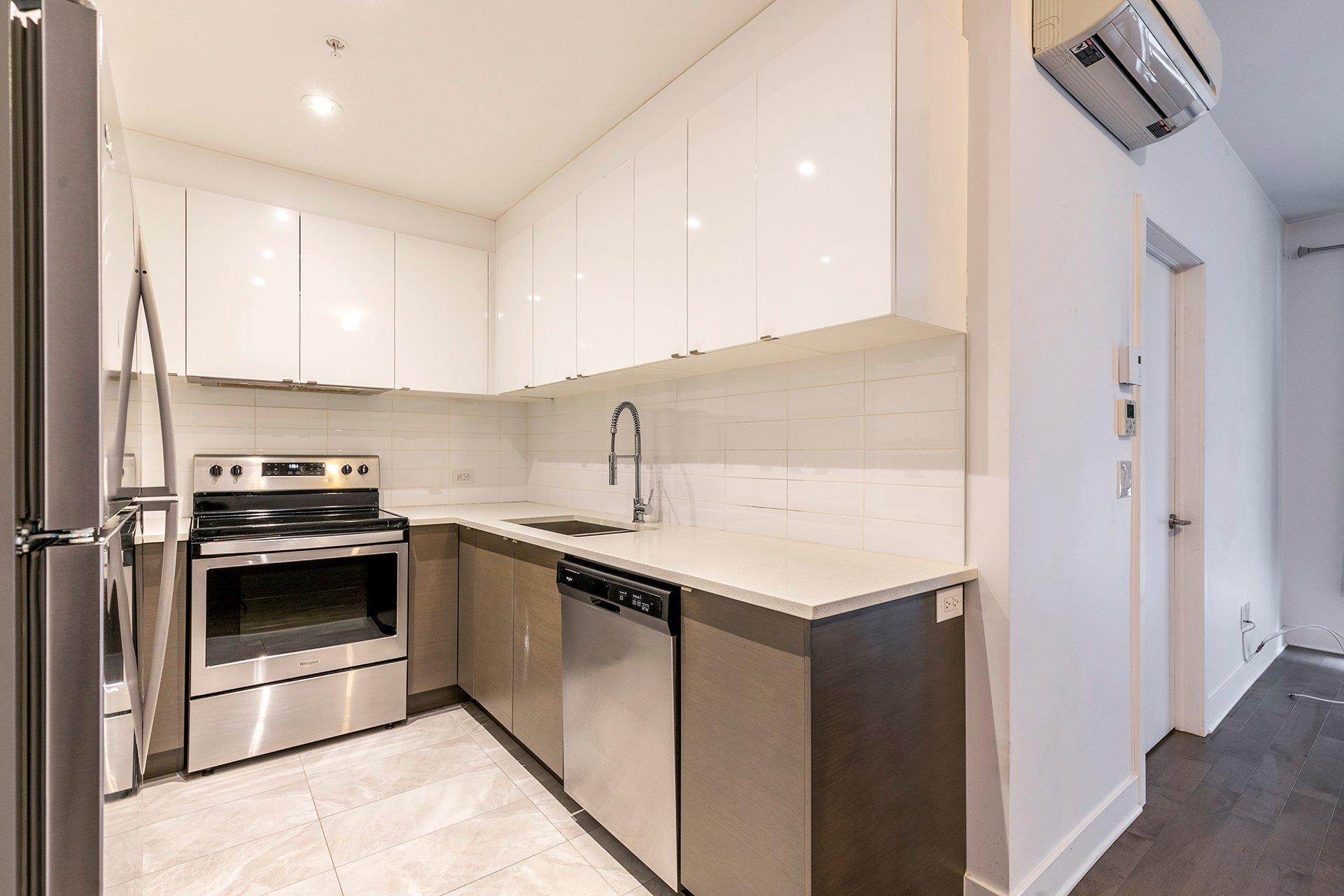 









4959


Rue Jean-Talon O.

, 405,
Montréal (Côte-des-Neiges/Notre-Dame-de-Grâce),




QC
H4P0B8

