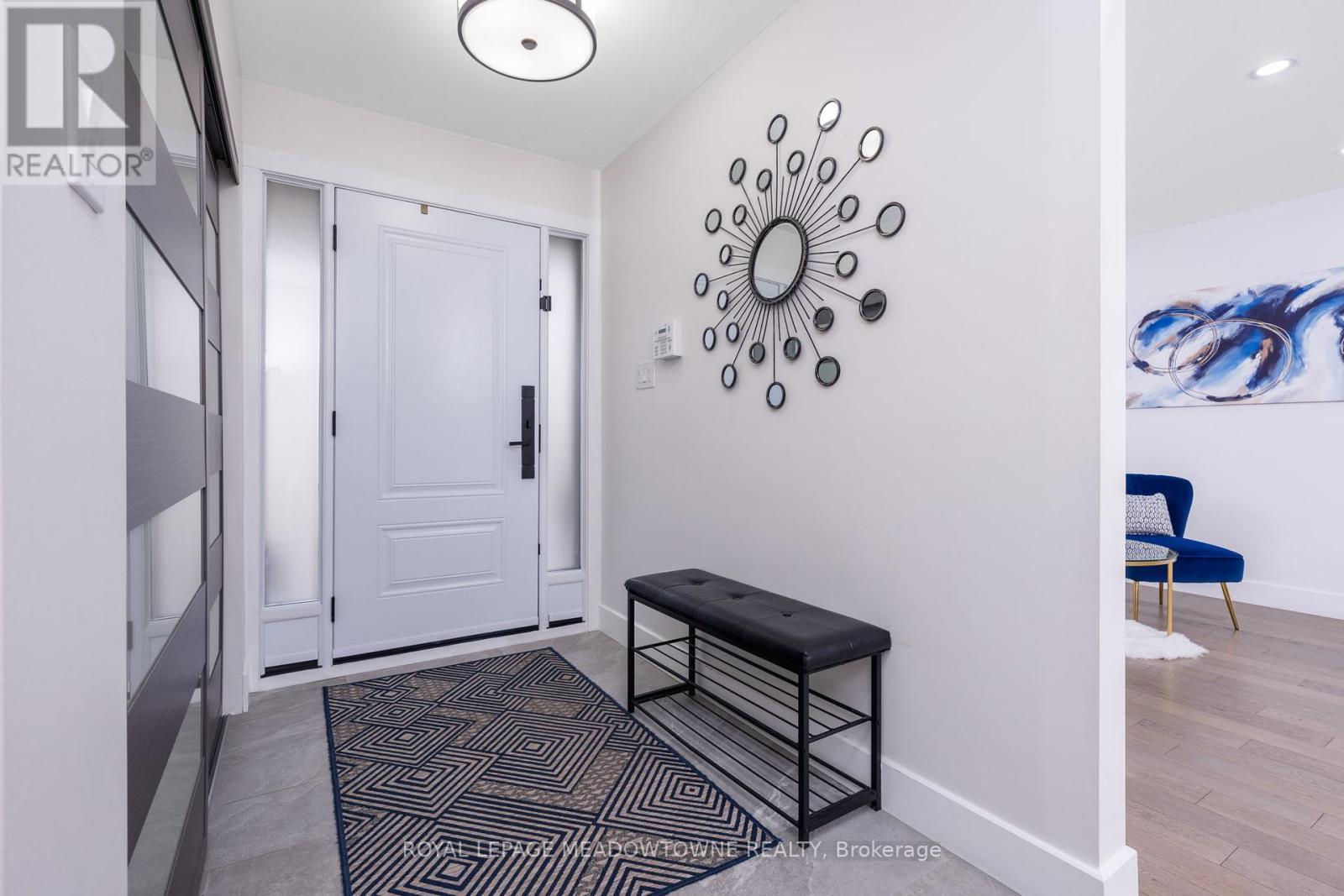 












4 CHIPPER COURT

,
Halton Hills,




Ontario
L7G1L3

