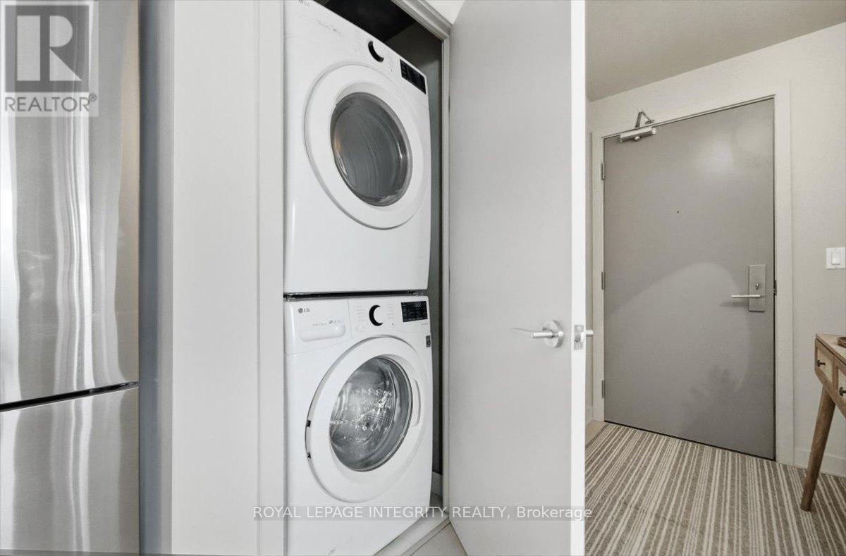 












602 - 203 CATHERINE STREET

,
Ottawa,




Ontario
K2P1J5

