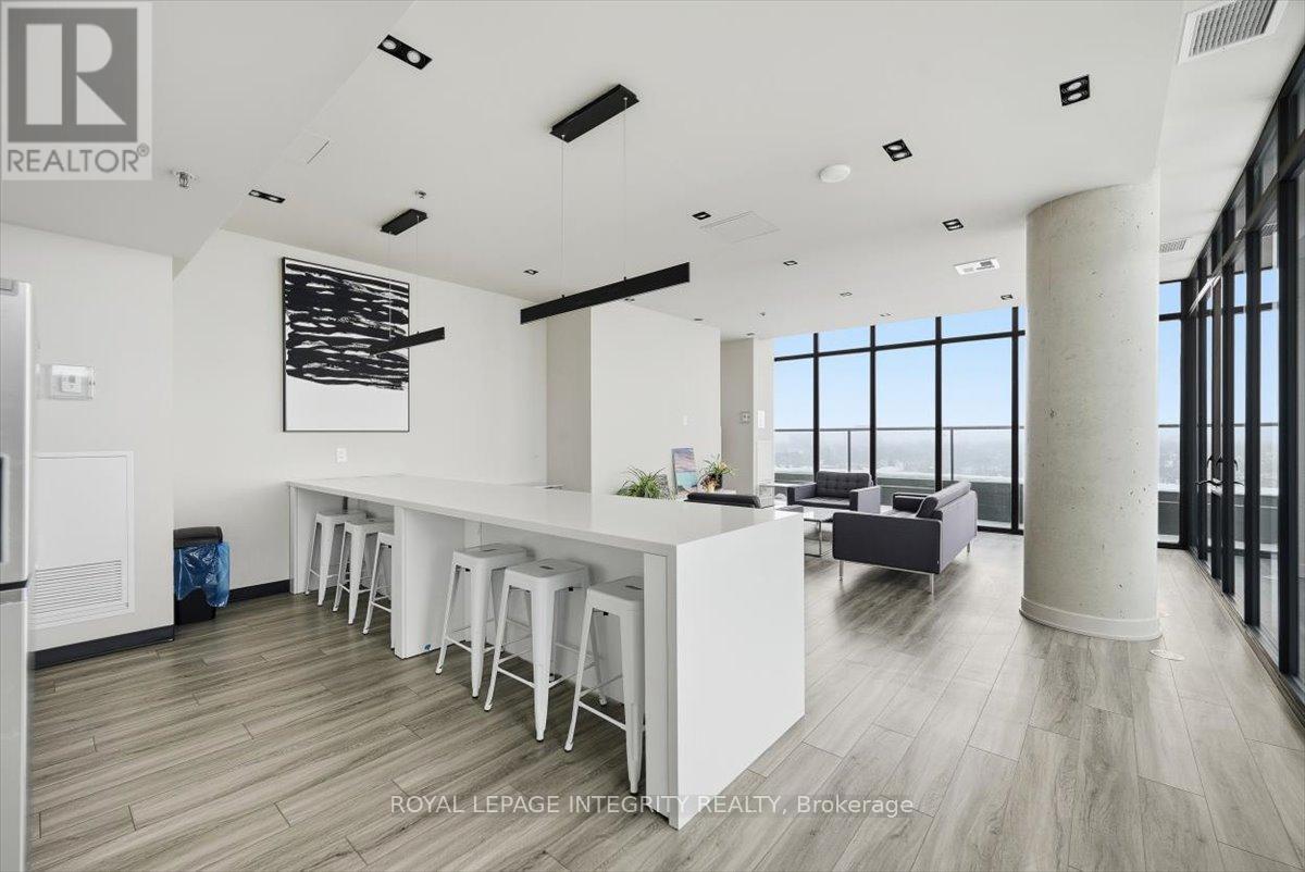 












602 - 203 CATHERINE STREET

,
Ottawa,




Ontario
K2P1J5

