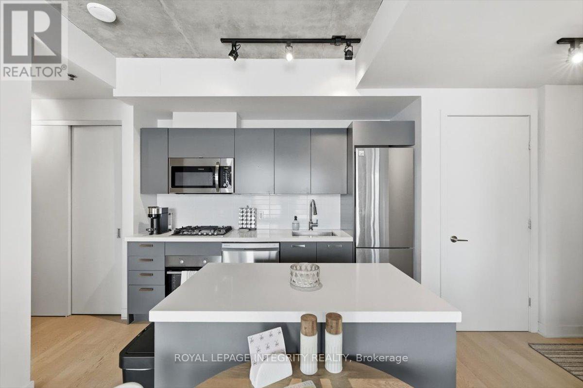 












602 - 203 CATHERINE STREET

,
Ottawa,




Ontario
K2P1J5

