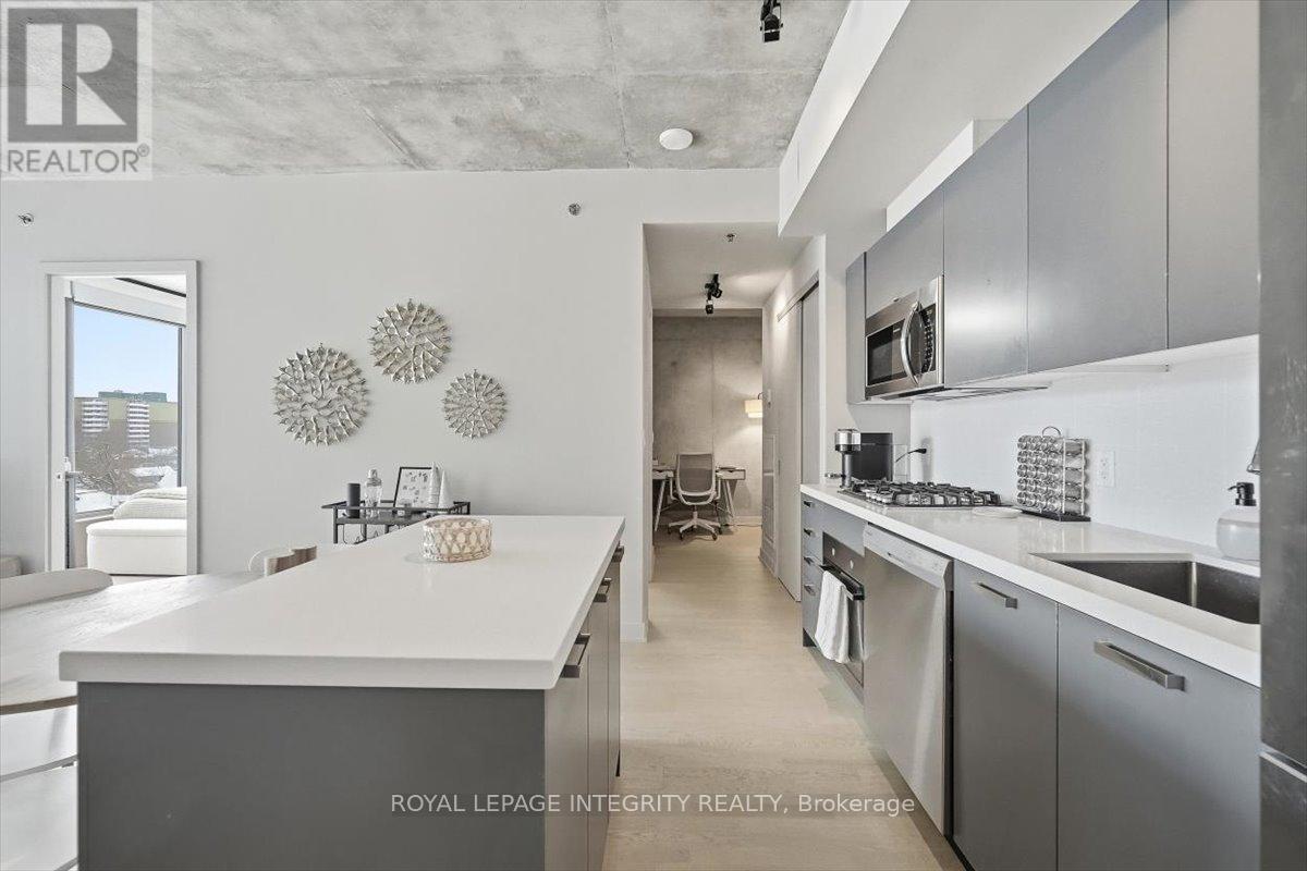 












602 - 203 CATHERINE STREET

,
Ottawa,




Ontario
K2P1J5

