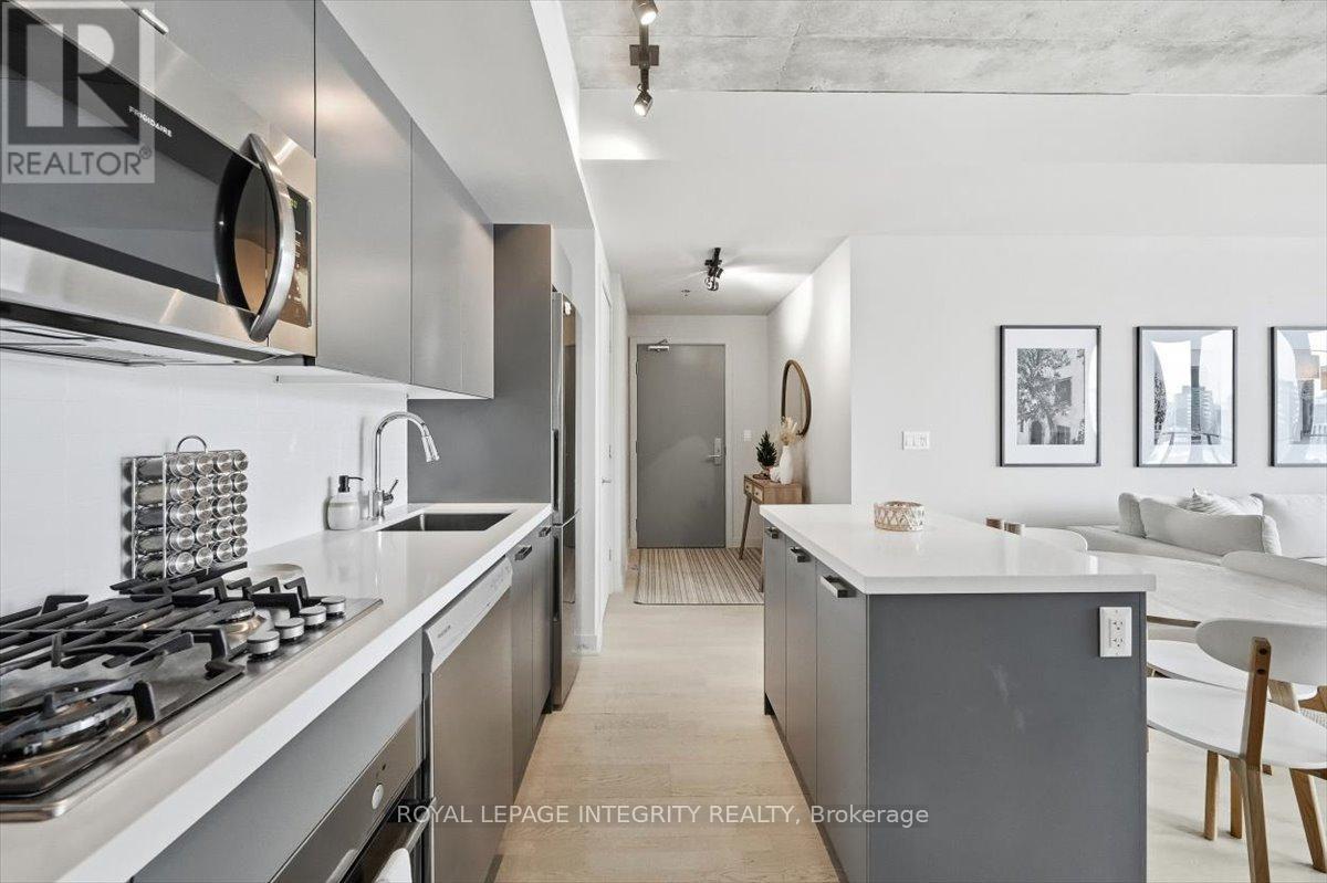 












602 - 203 CATHERINE STREET

,
Ottawa,




Ontario
K2P1J5

