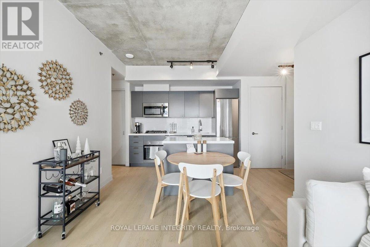 












602 - 203 CATHERINE STREET

,
Ottawa,




Ontario
K2P1J5

