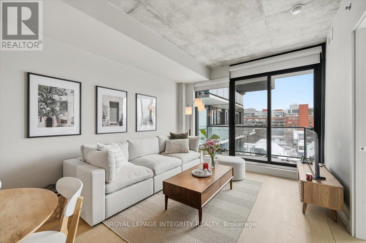 












602 - 203 CATHERINE STREET

,
Ottawa,




Ontario
K2P1J5

