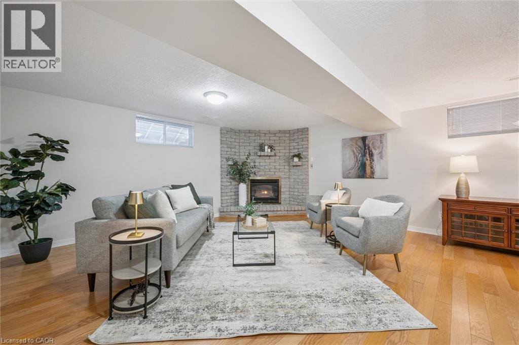 












144 GOLF LINKS Drive

,
Baden,




Ontario
N3A3P1

