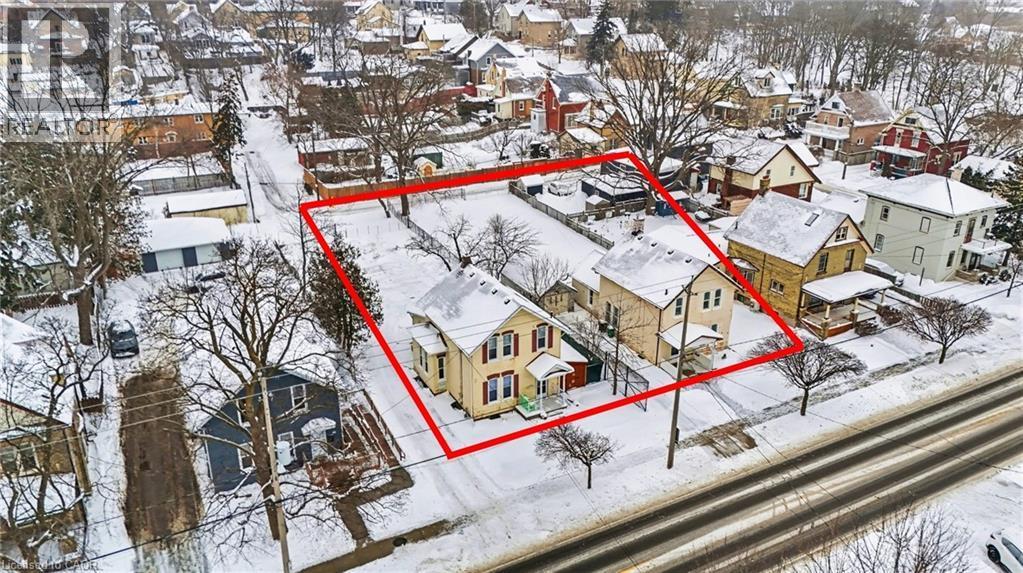 












86-90 COURTLAND Street E

,
Kitchener,







Ontario
N2G2T8

