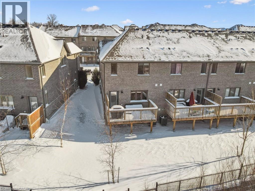 












523 HOLLYBROOK Crescent

,
Kitchener,




Ontario
N2R0P1

