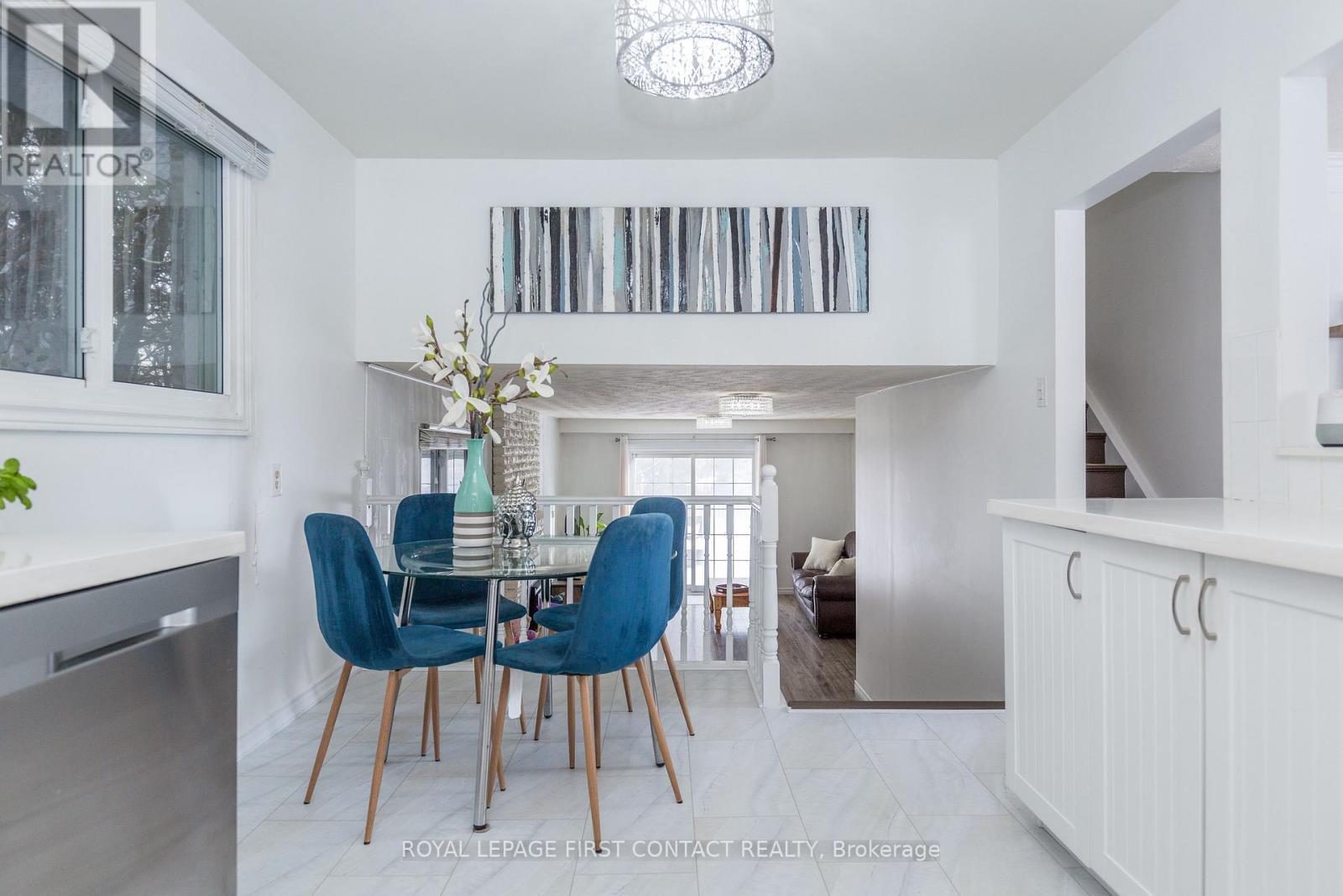 












3 OREN BOULEVARD

,
Barrie,




Ontario
L4N4T3

