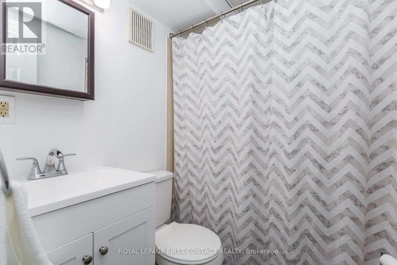 












3 OREN BOULEVARD

,
Barrie,




Ontario
L4N4T3

