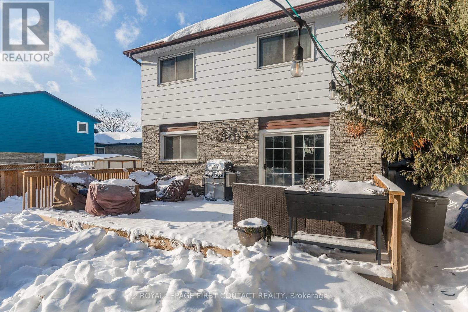 












3 OREN BOULEVARD

,
Barrie,




Ontario
L4N4T3

