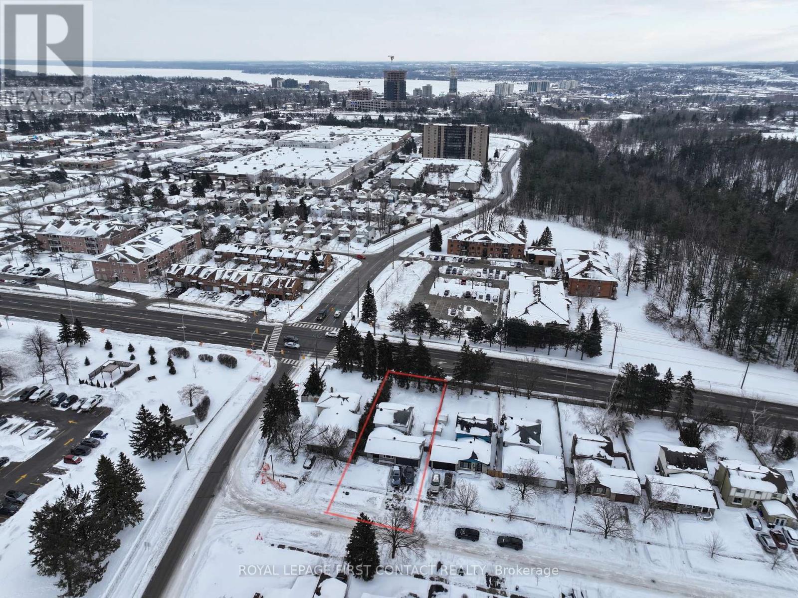 












3 OREN BOULEVARD

,
Barrie,




Ontario
L4N4T3

