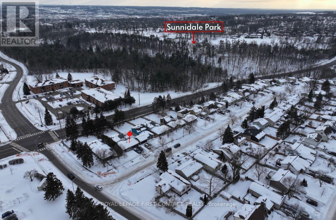 












3 OREN BOULEVARD

,
Barrie,




Ontario
L4N4T3

