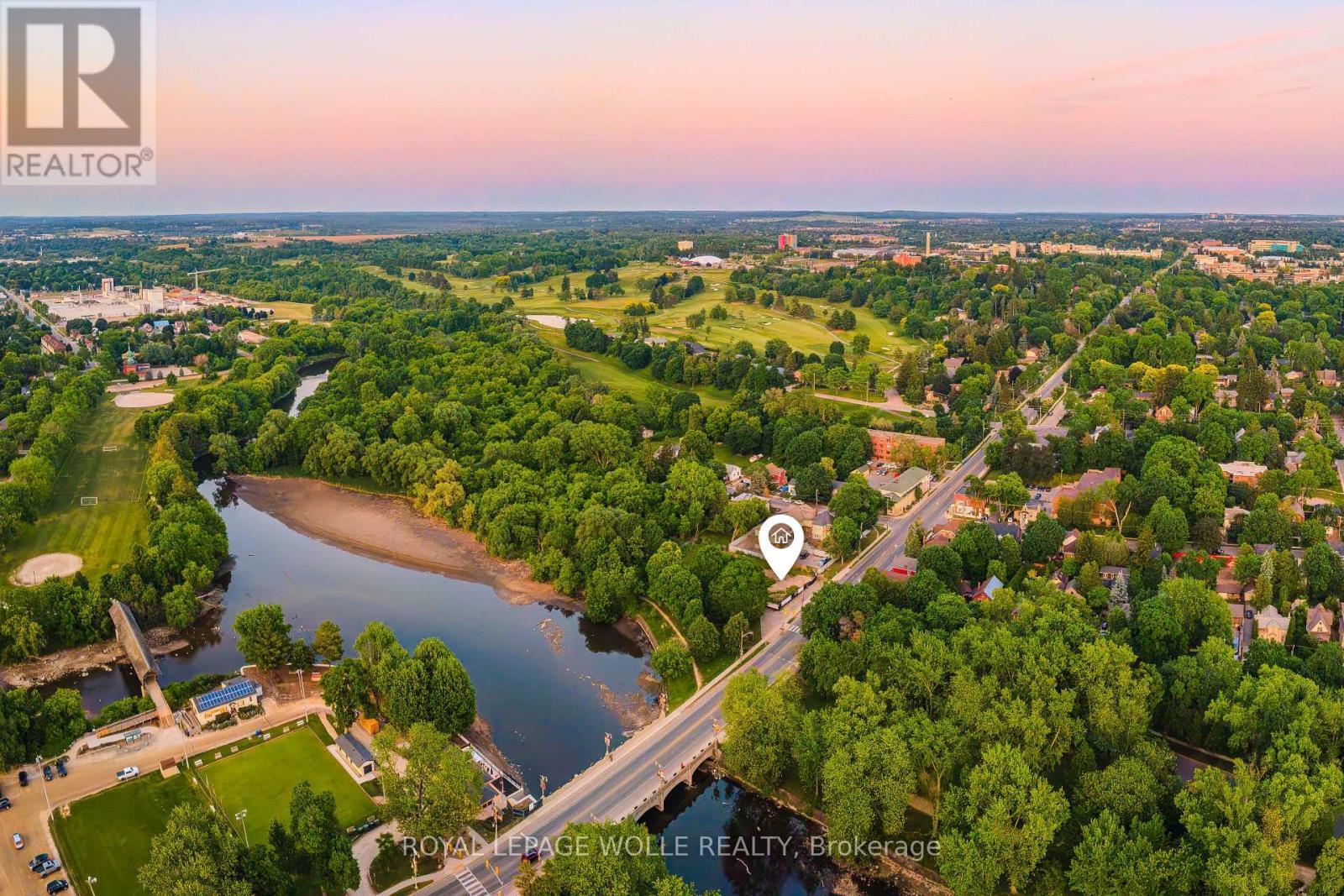 












7 - 180 GORDON STREET

,
Guelph,




Ontario
N1G1X1

