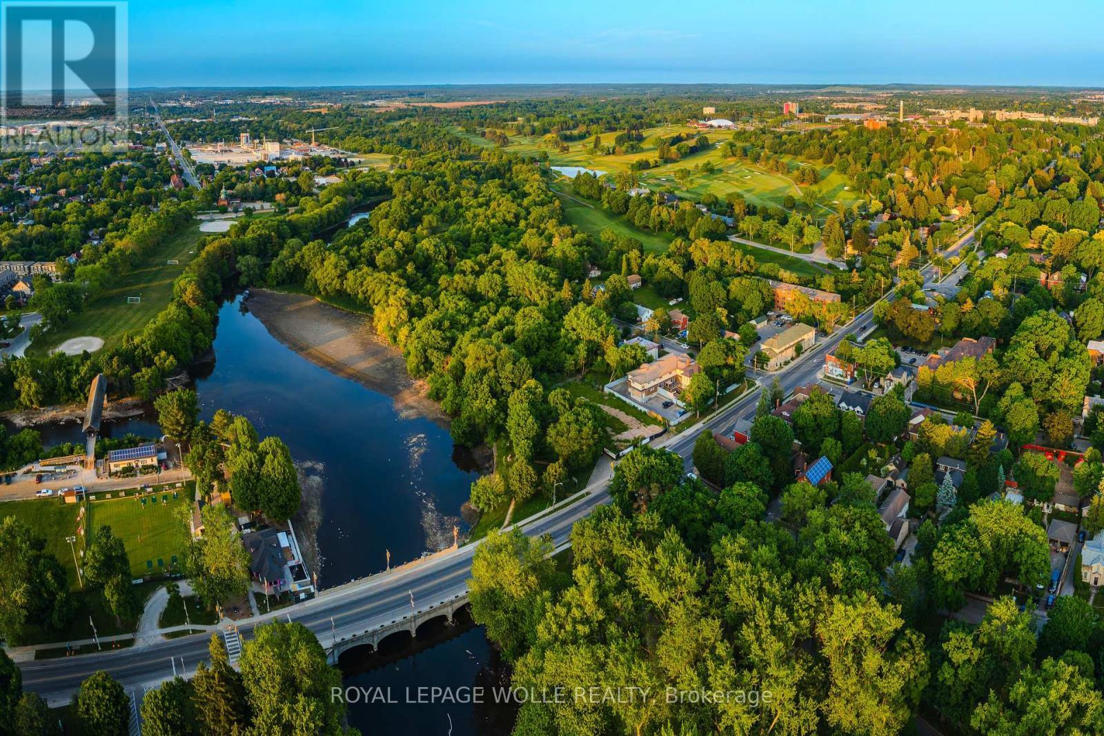 












7 - 180 GORDON STREET

,
Guelph,




Ontario
N1G1X1

