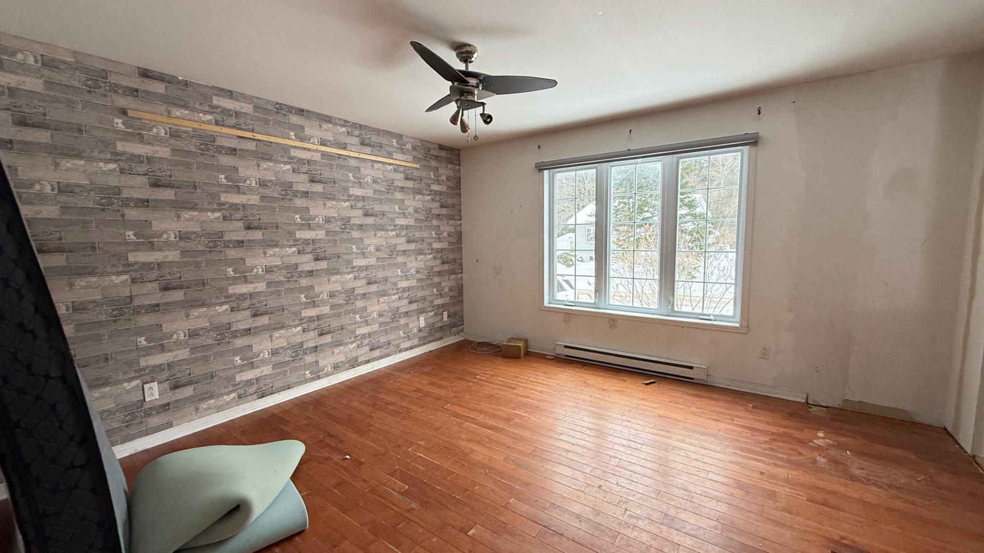 









890


Rue Marc-Aurèle-Fortin

,
Saint-Lin/Laurentides,




QC
J5M2S7

