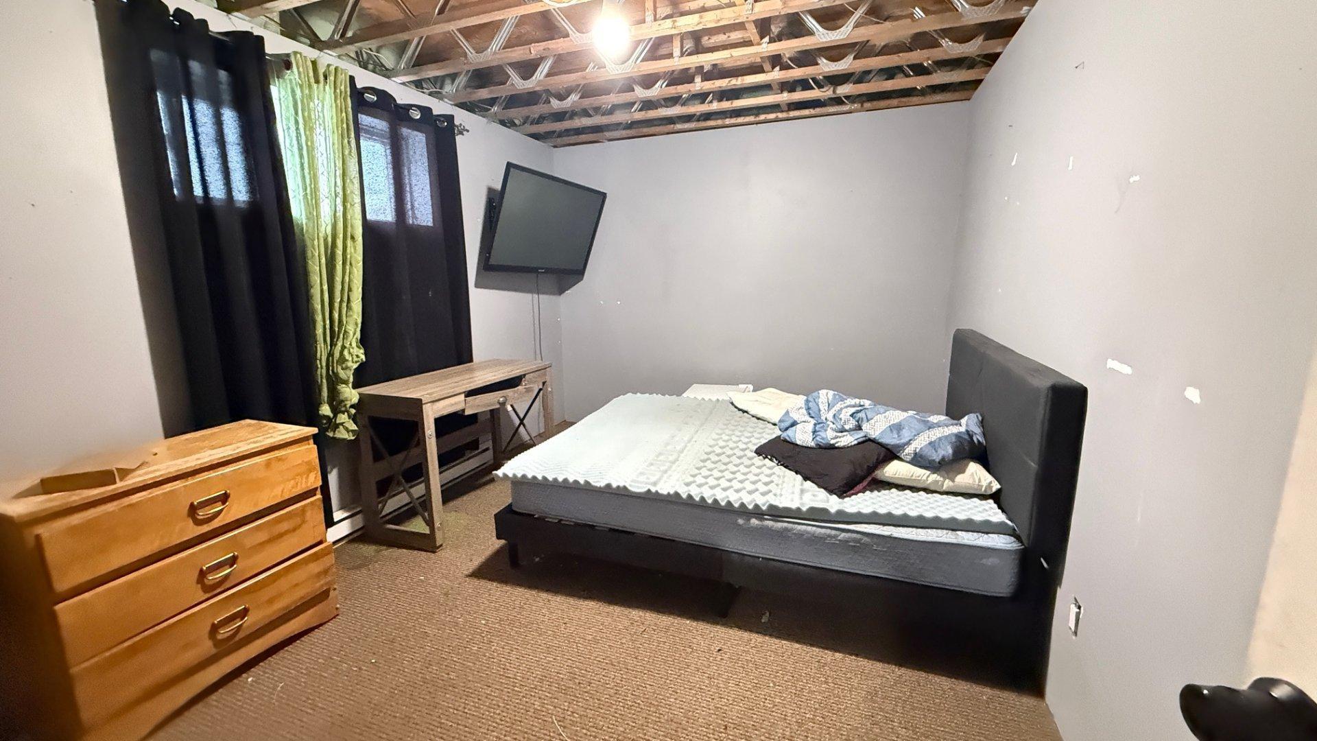 









890


Rue Marc-Aurèle-Fortin

,
Saint-Lin/Laurentides,




QC
J5M2S7

