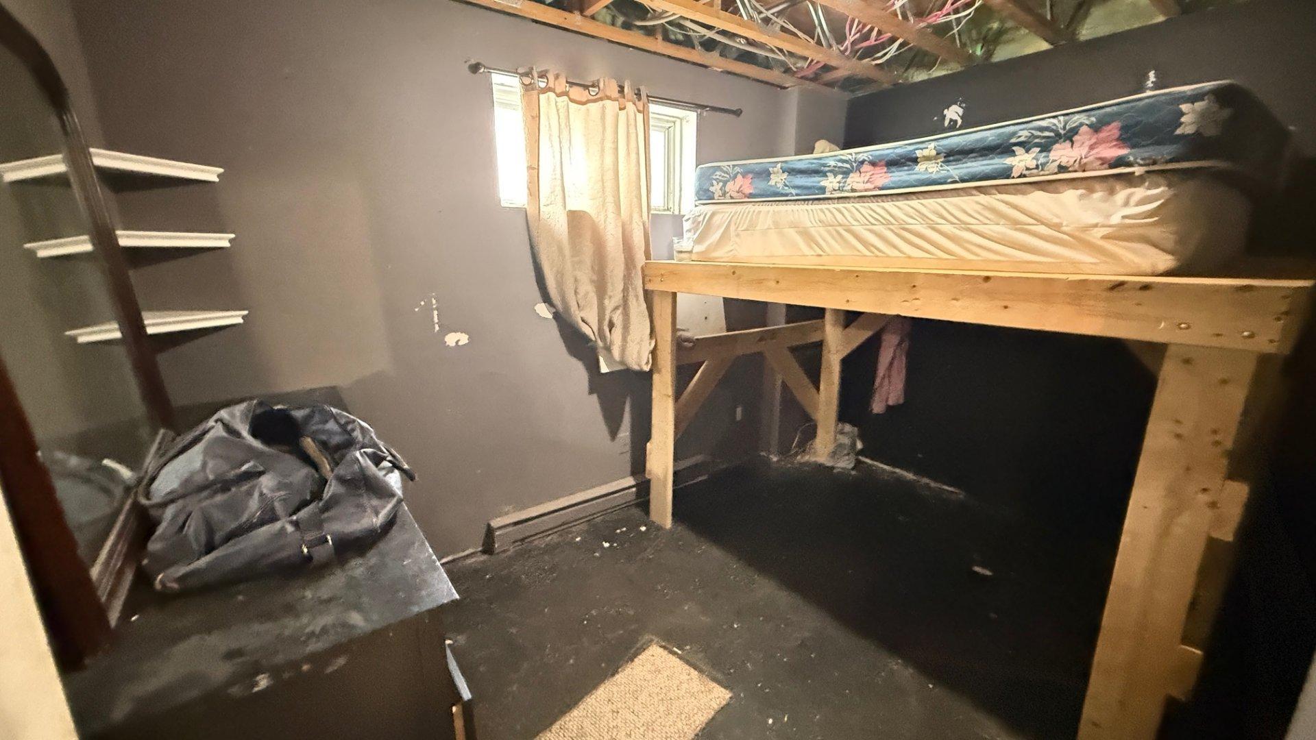 









890


Rue Marc-Aurèle-Fortin

,
Saint-Lin/Laurentides,




QC
J5M2S7

