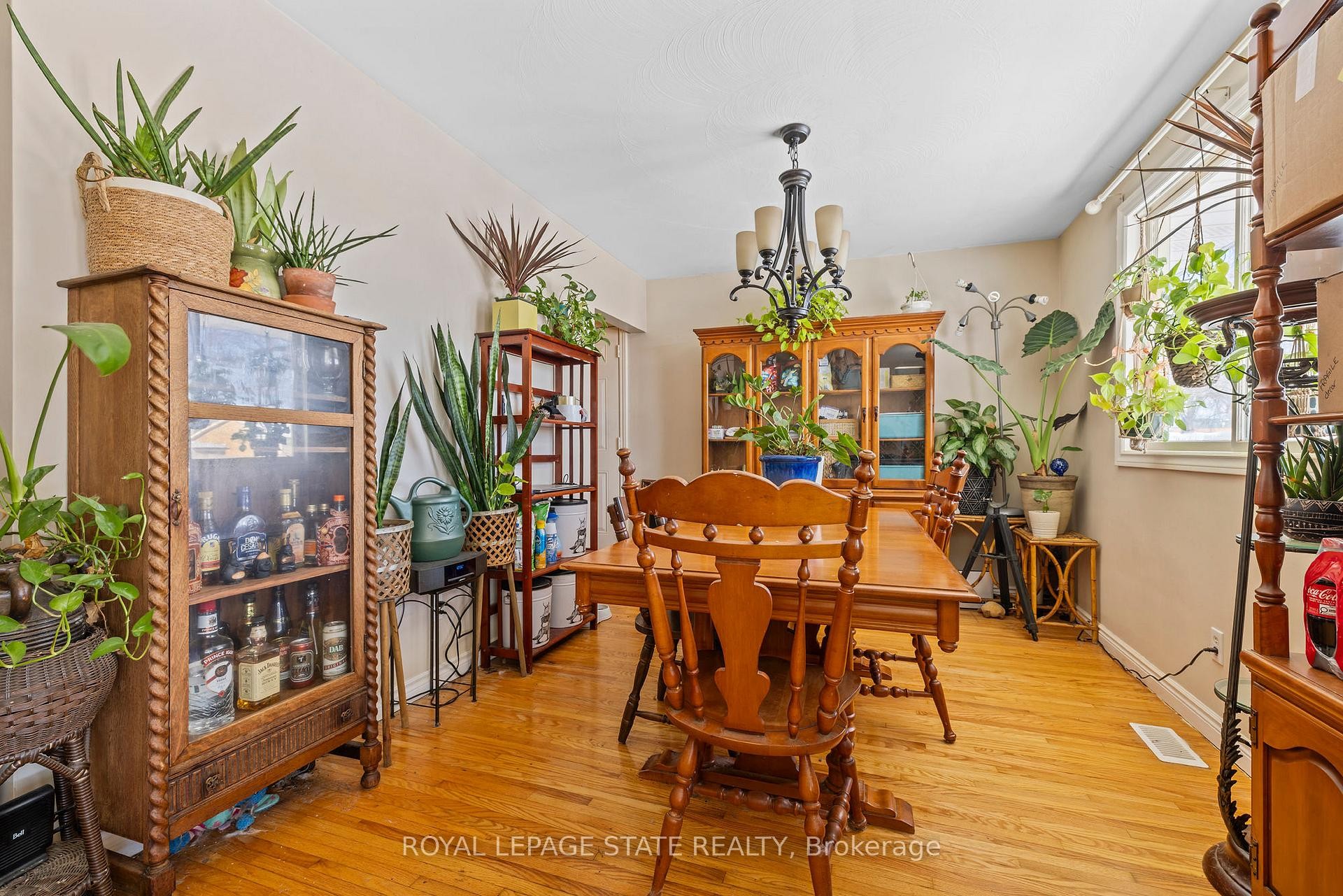 









78


Cromwell

Crescent,
Hamilton,




ON
L8G 2G2

