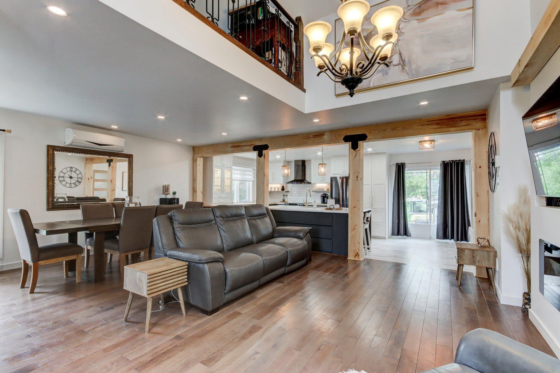 









1774


Ch. du Clocher

,
Saint-Jean-sur-Richelieu,




QC
J2Y1C8

