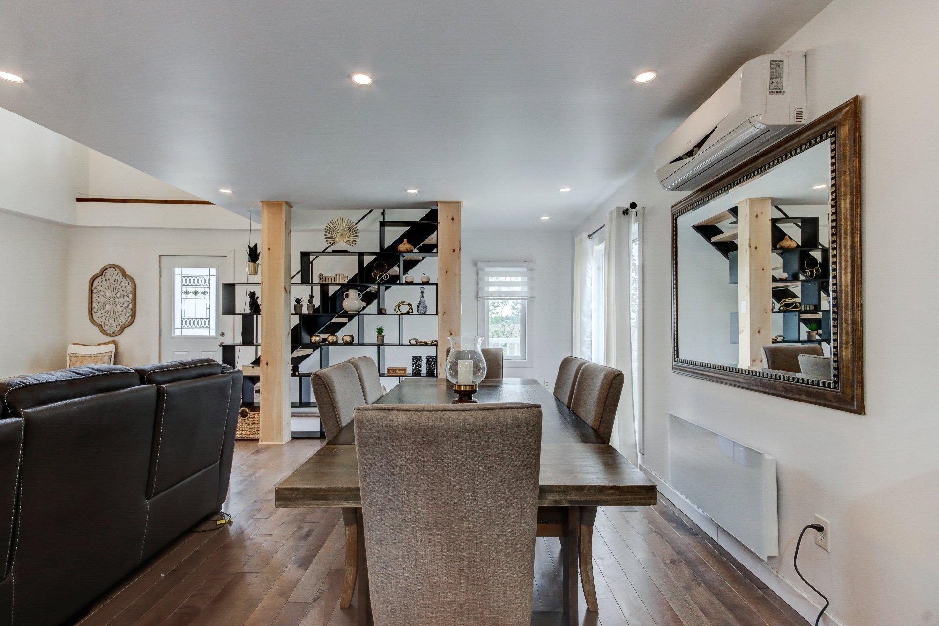 









1774


Ch. du Clocher

,
Saint-Jean-sur-Richelieu,




QC
J2Y1C8

