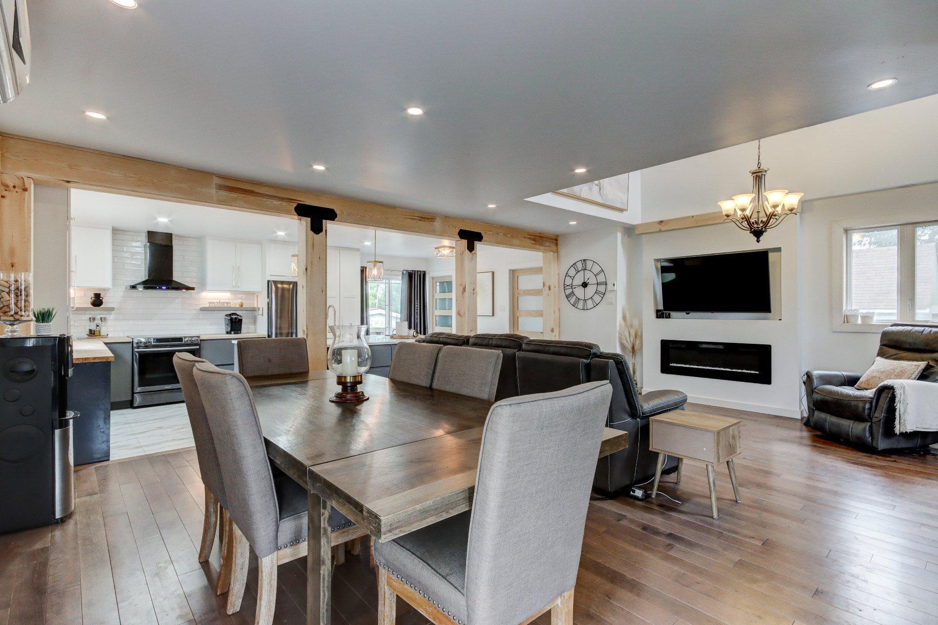 









1774


Ch. du Clocher

,
Saint-Jean-sur-Richelieu,




QC
J2Y1C8

