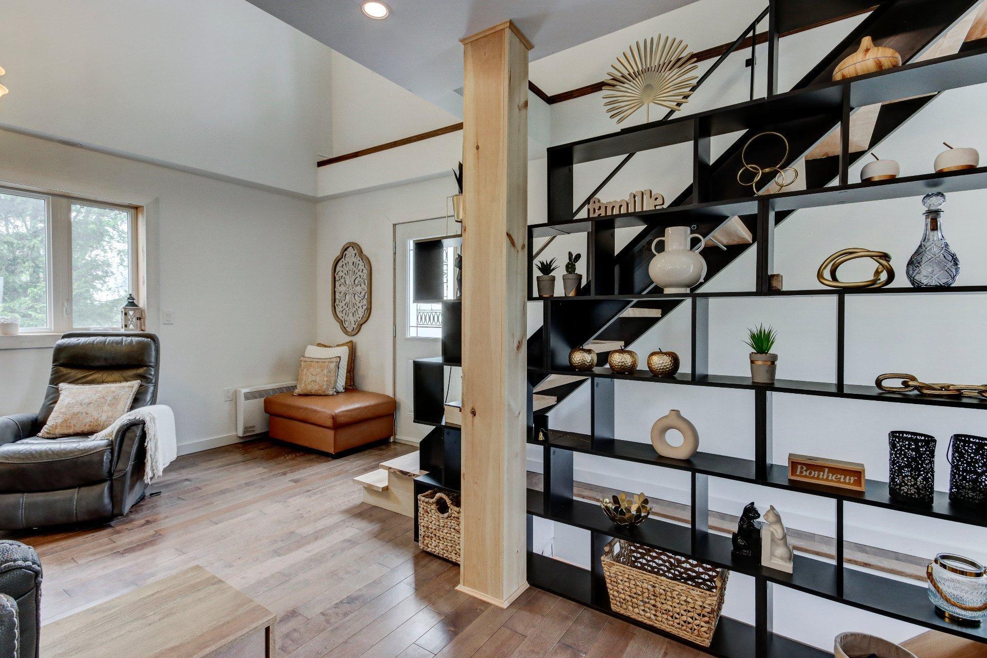 









1774


Ch. du Clocher

,
Saint-Jean-sur-Richelieu,




QC
J2Y1C8

