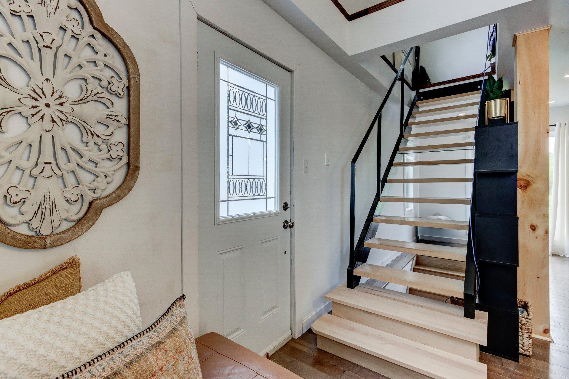 









1774


Ch. du Clocher

,
Saint-Jean-sur-Richelieu,




QC
J2Y1C8

