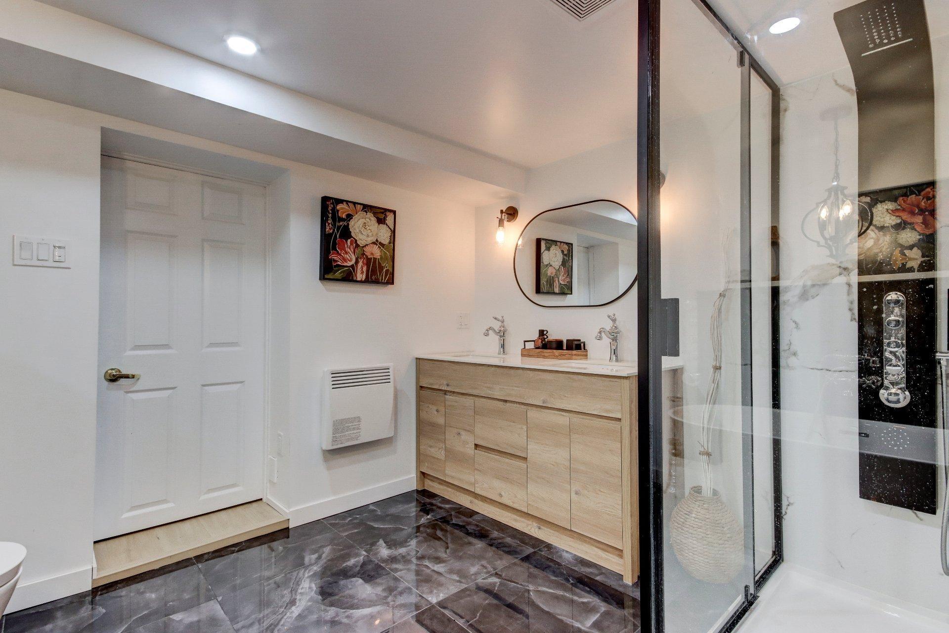 









1774


Ch. du Clocher

,
Saint-Jean-sur-Richelieu,




QC
J2Y1C8

