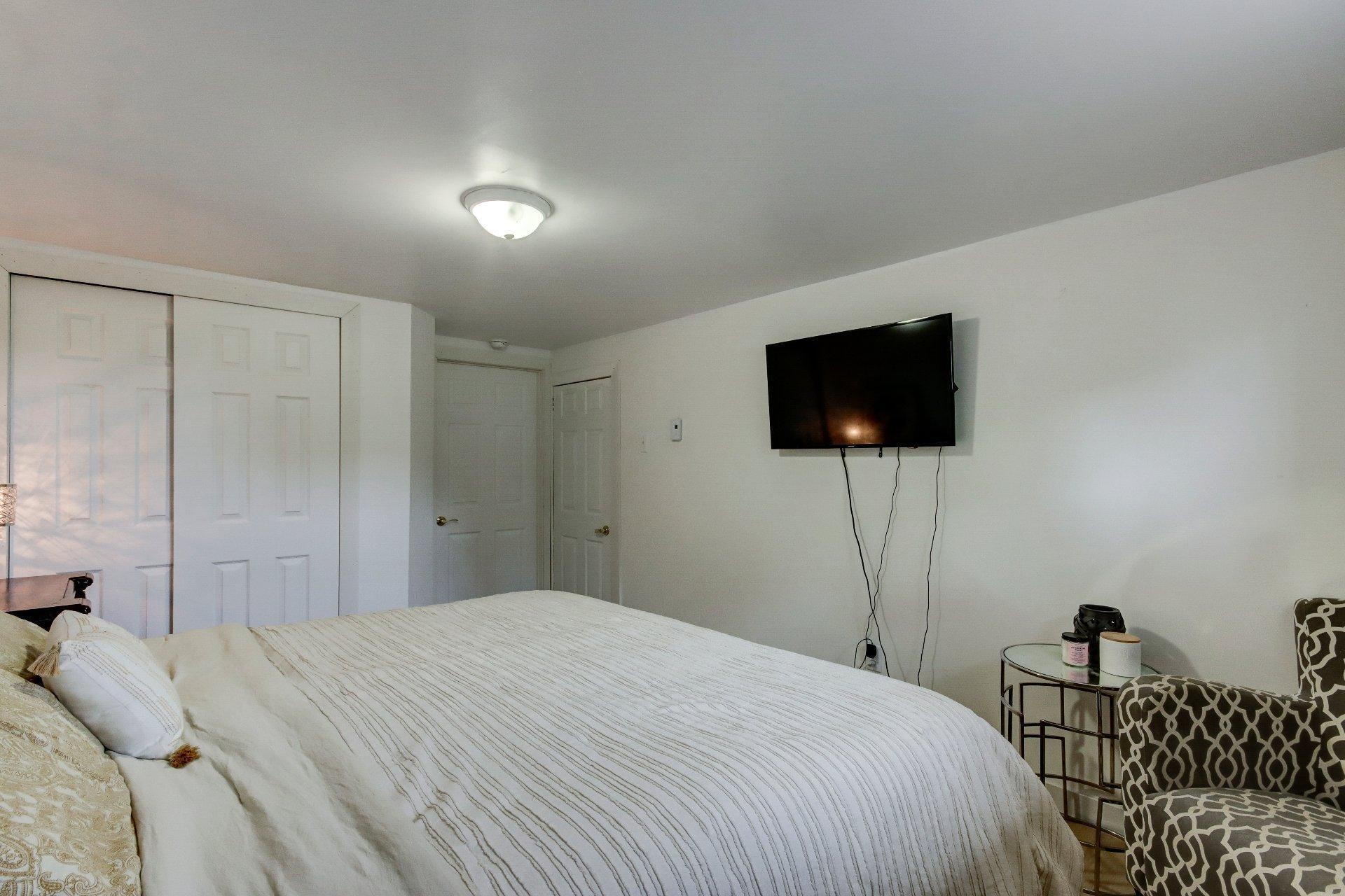 









1774


Ch. du Clocher

,
Saint-Jean-sur-Richelieu,




QC
J2Y1C8

